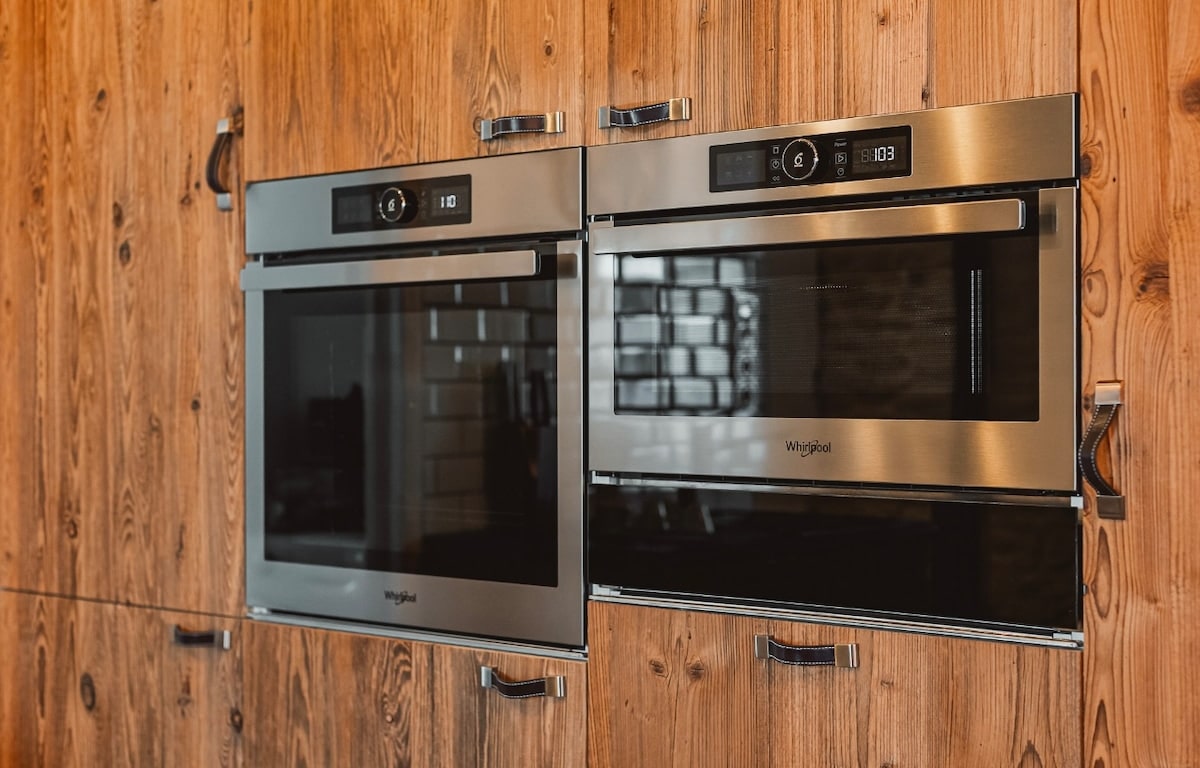 Les fours intégrés de la cuisine du Chai