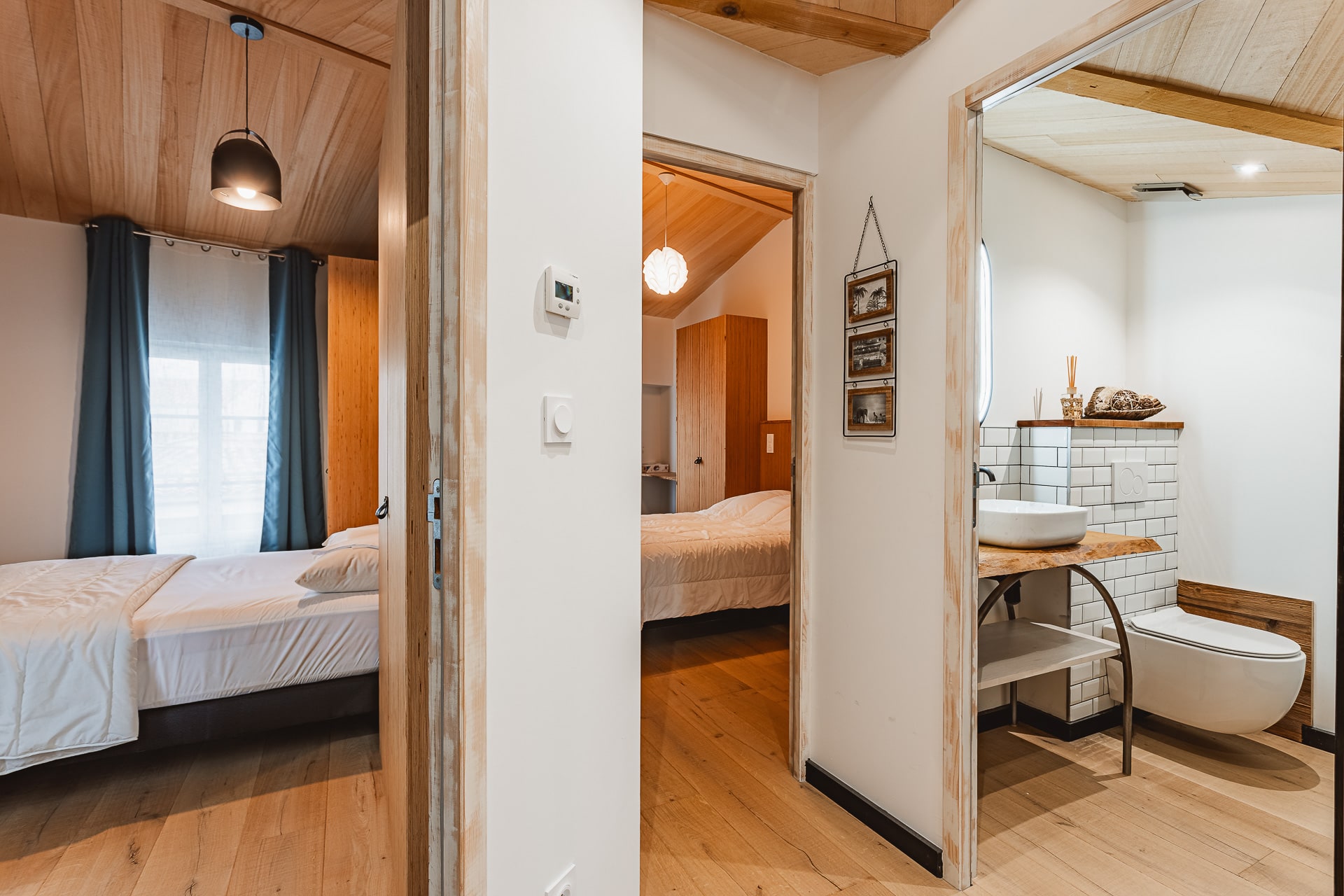 Le palier distribuant deux chambres et une salle d’eau du Chai
