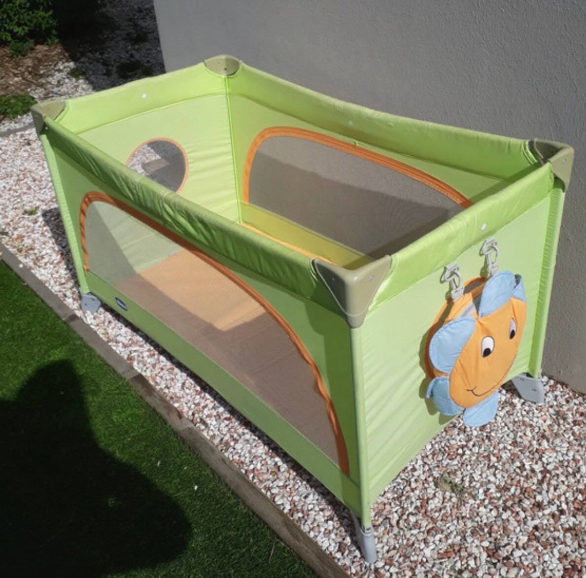 Buanderie avec lave-linge