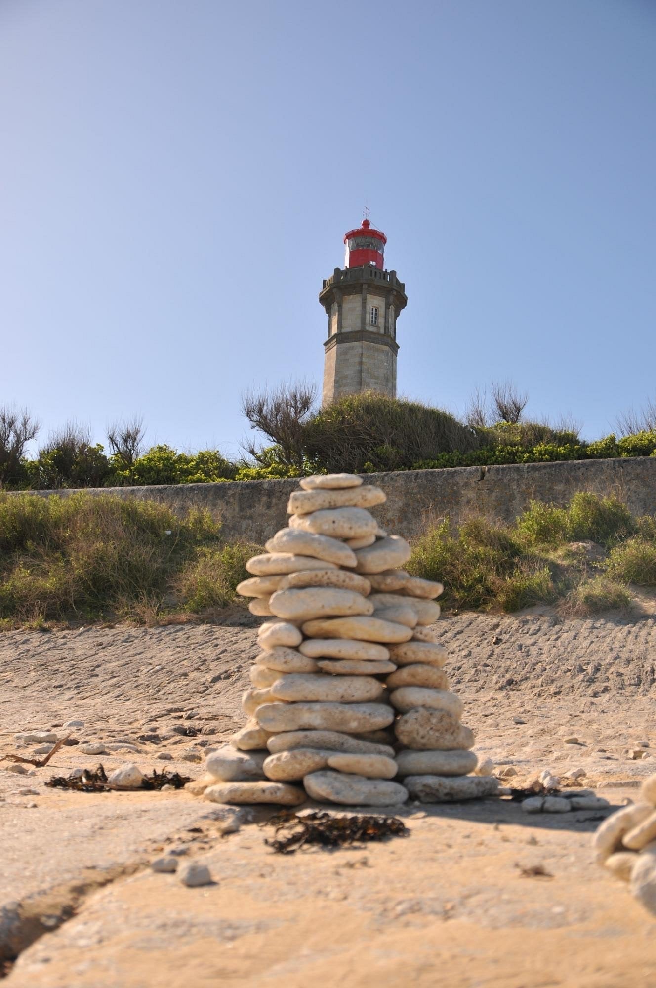Le Phare des Baleines depuis la plage