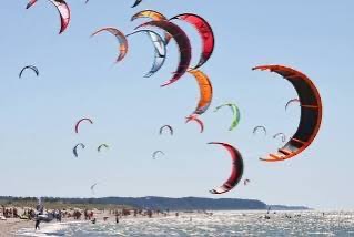 Les ballets de kitesurf de Rivedoux-Plage, autre moment authentique