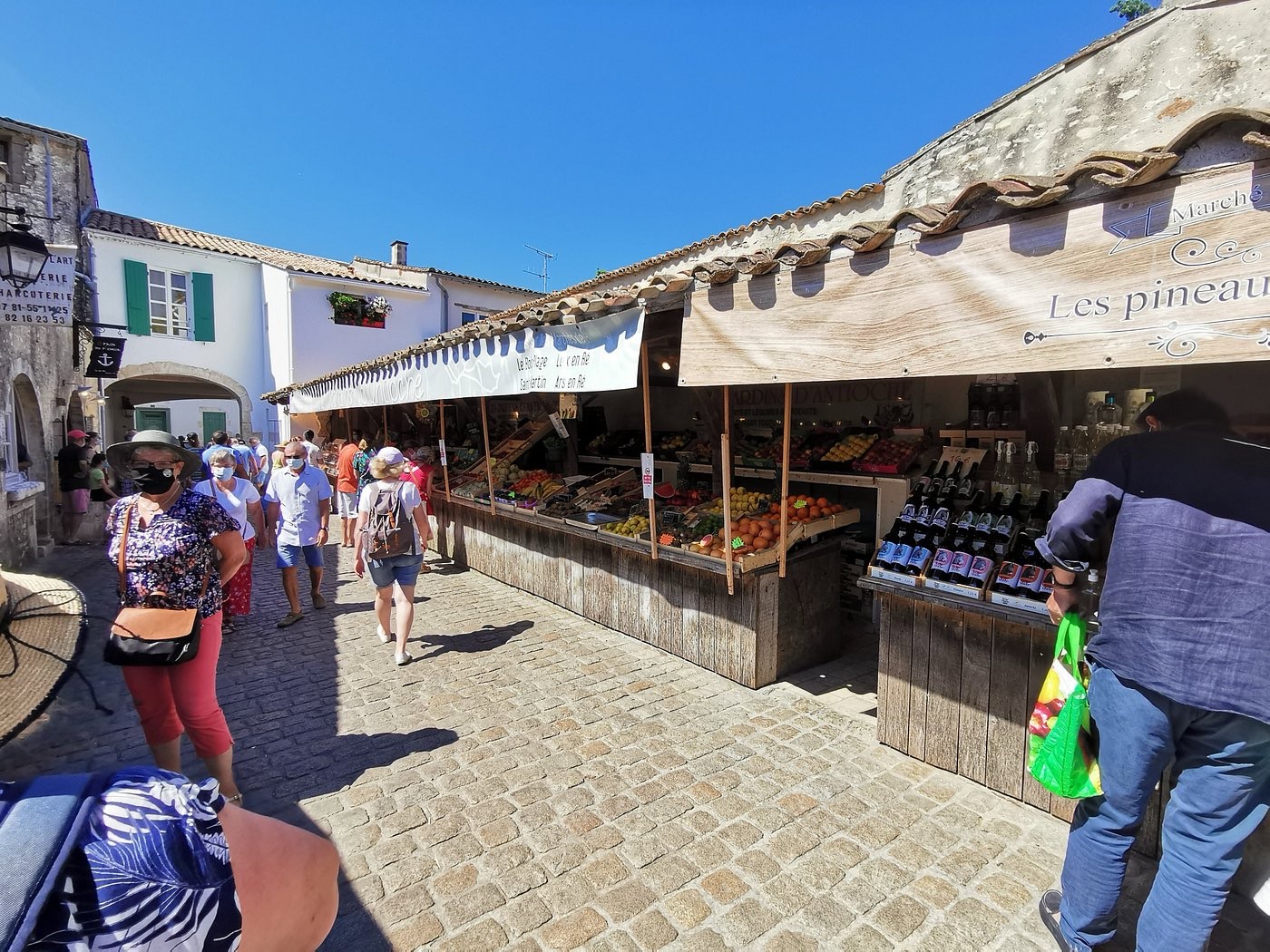 Étal de primeur au marché de La Flotte